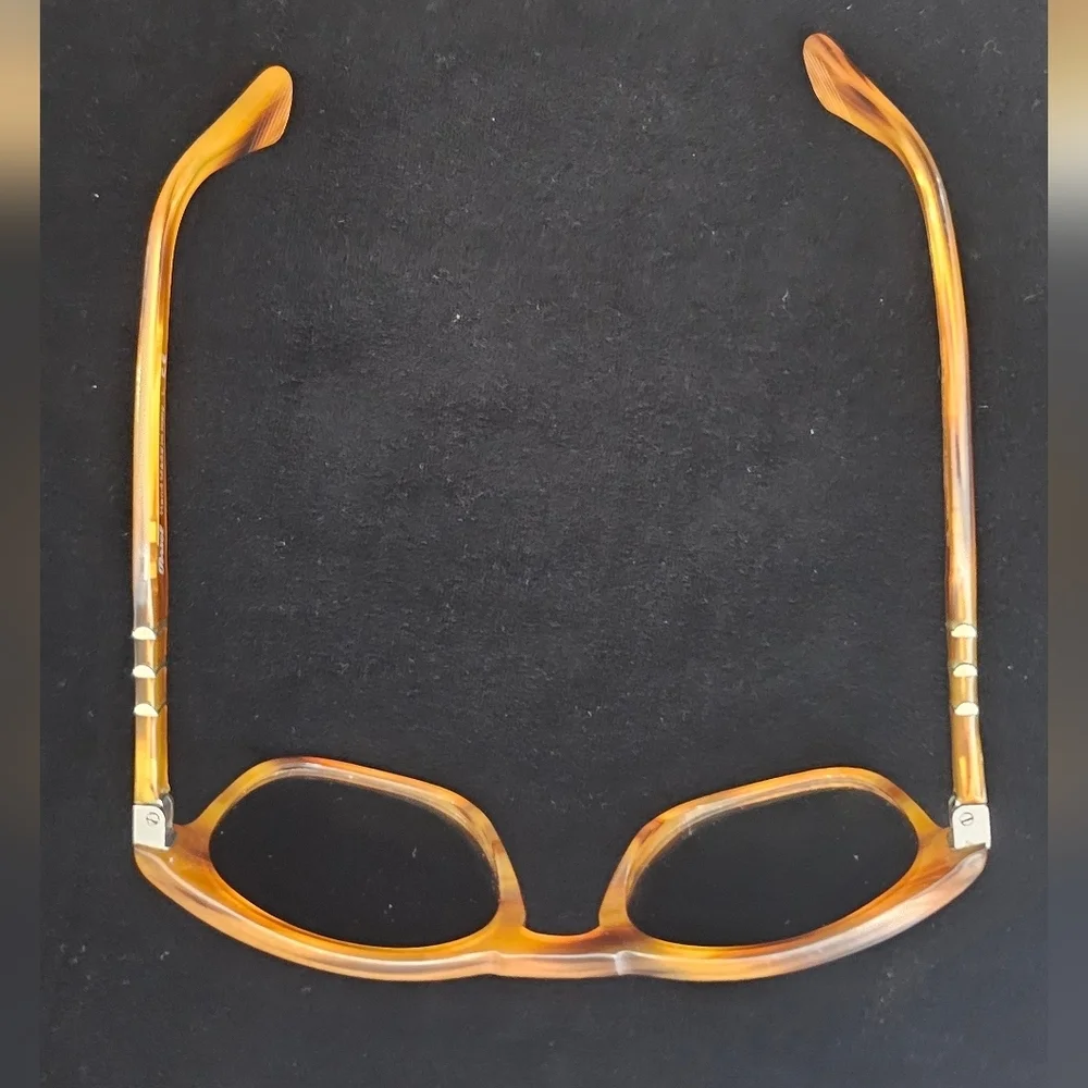 Persol questions leave